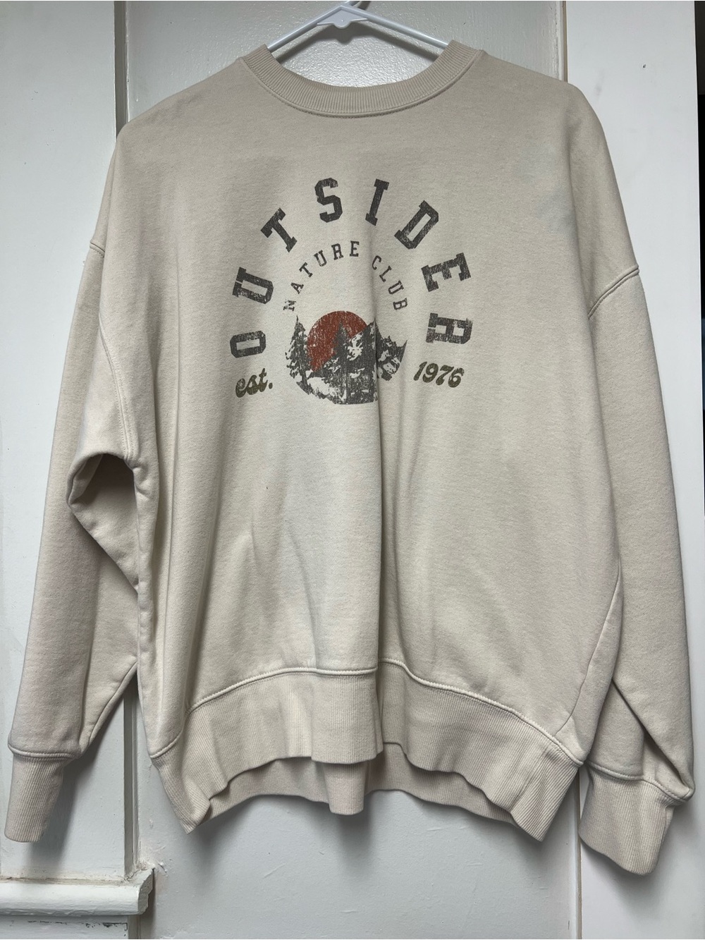 Arizona Jean Company Cream 'Outsider Nature Club' Graphic Sweatshirt